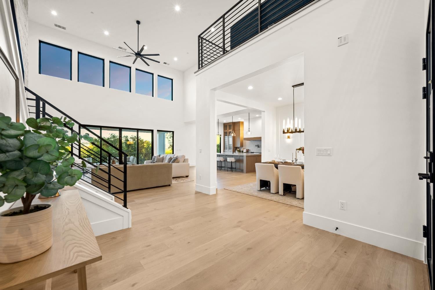 Loomis, California, 95650, United States, 5 Bedrooms Bedrooms, ,4 BathroomsBathrooms,Residential,Active,1959535