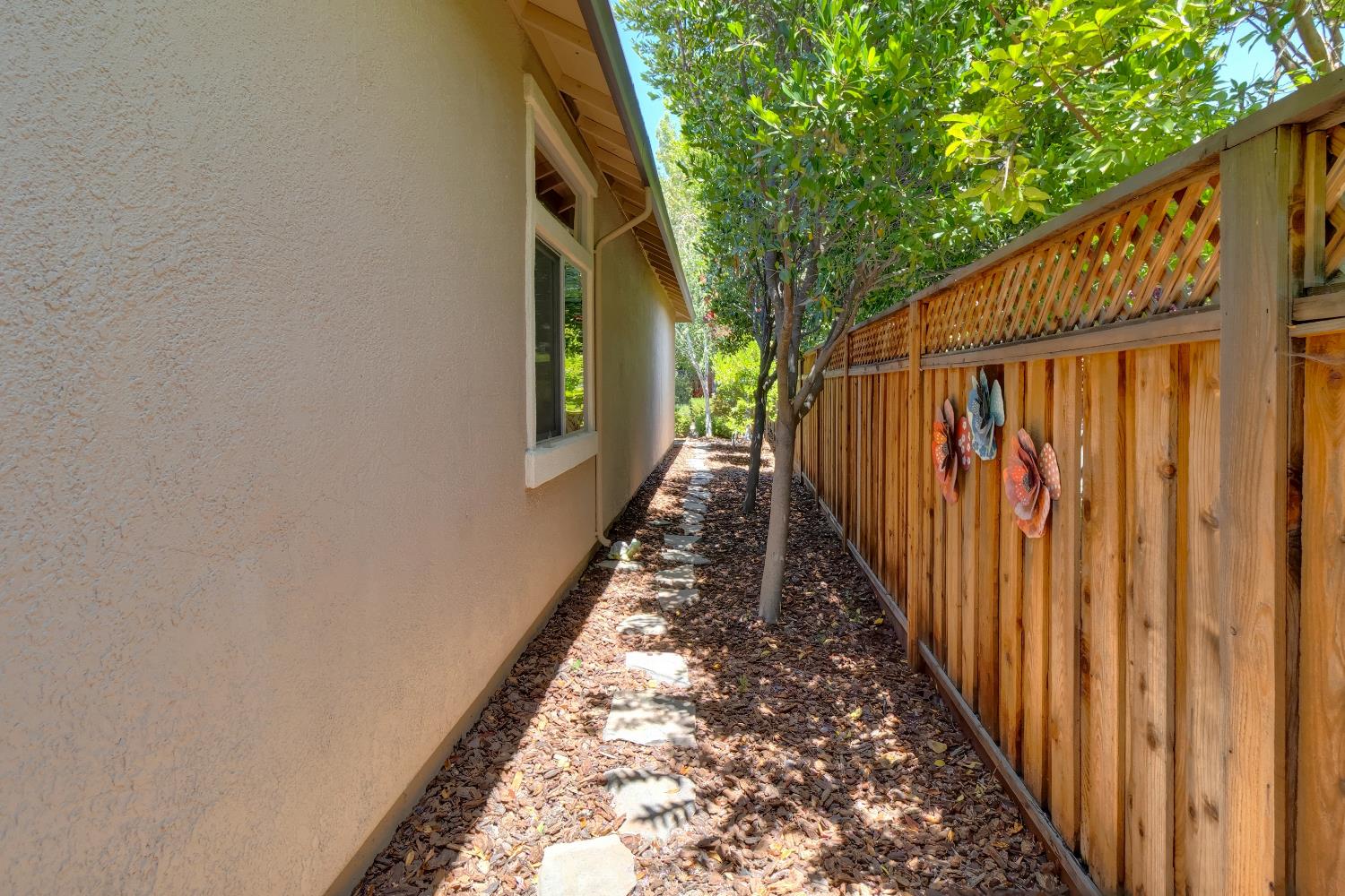 West Sacramento, California, 95605, United States, 4 Bedrooms Bedrooms, ,3 BathroomsBathrooms,Residential,Active,1929784