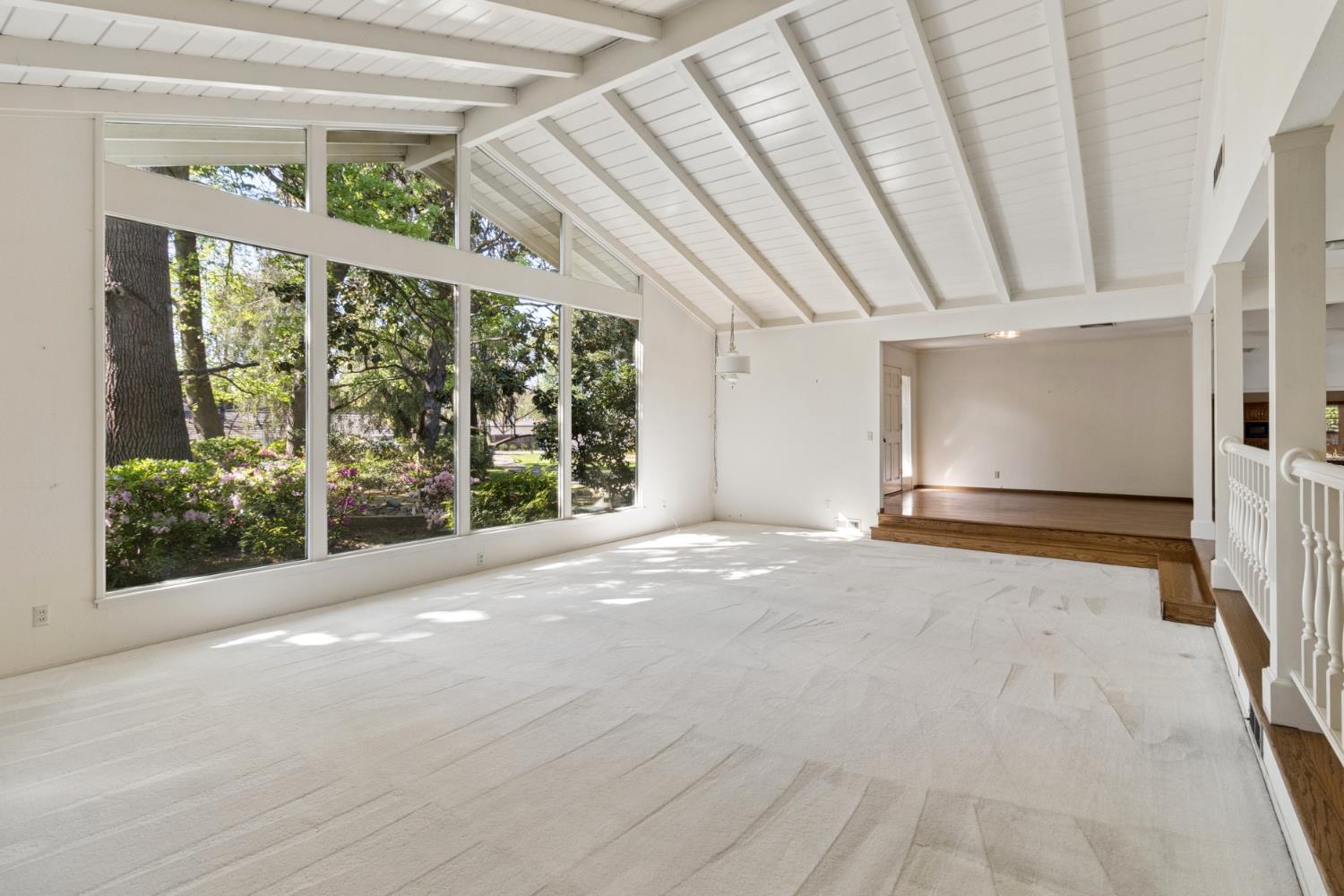 Carmichael, California, 95608, United States, 3 Bedrooms Bedrooms, ,4 BathroomsBathrooms,Residential,Active,2030586