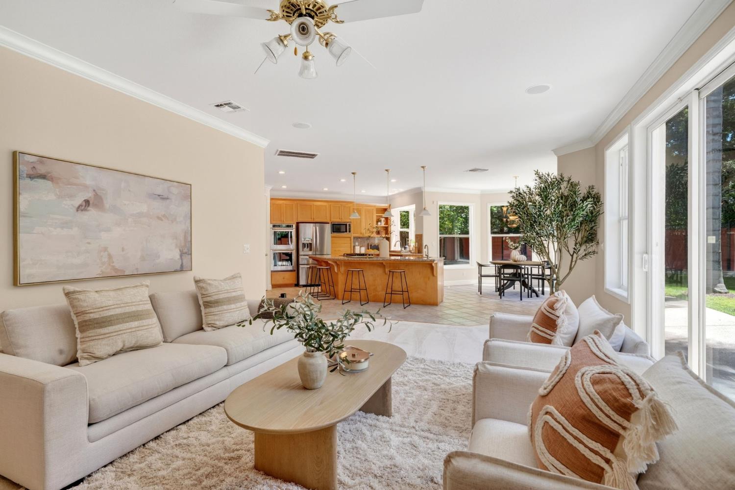 Davis, California, 95618, United States, 4 Bedrooms Bedrooms, ,3 BathroomsBathrooms,Residential,Pending,2045806