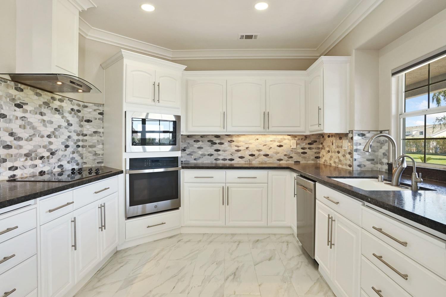 Manteca, California, 95336, United States, 4 Bedrooms Bedrooms, ,3 BathroomsBathrooms,Residential,Active,1946532