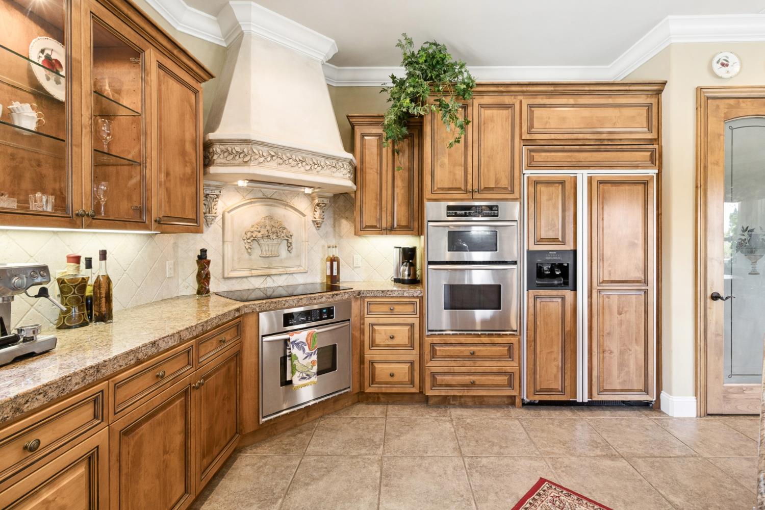Sacramento, California, 95830, United States, 4 Bedrooms Bedrooms, ,4 BathroomsBathrooms,Residential,Active,2045041