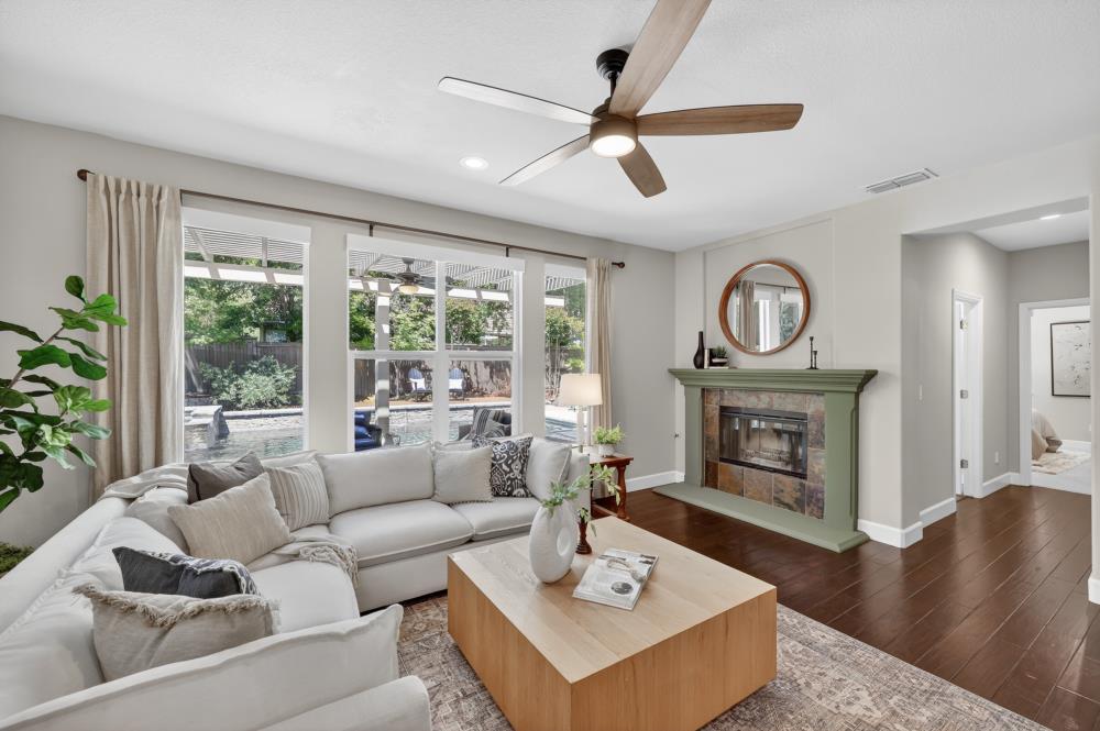 El Dorado Hills, California, 95762, United States, 5 Bedrooms Bedrooms, ,3 BathroomsBathrooms,Residential,Pending,2045616