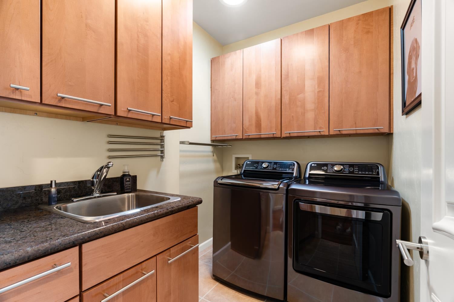 El Dorado Hills, California, 95762, United States, 5 Bedrooms Bedrooms, ,4 BathroomsBathrooms,Residential,Active,2023351