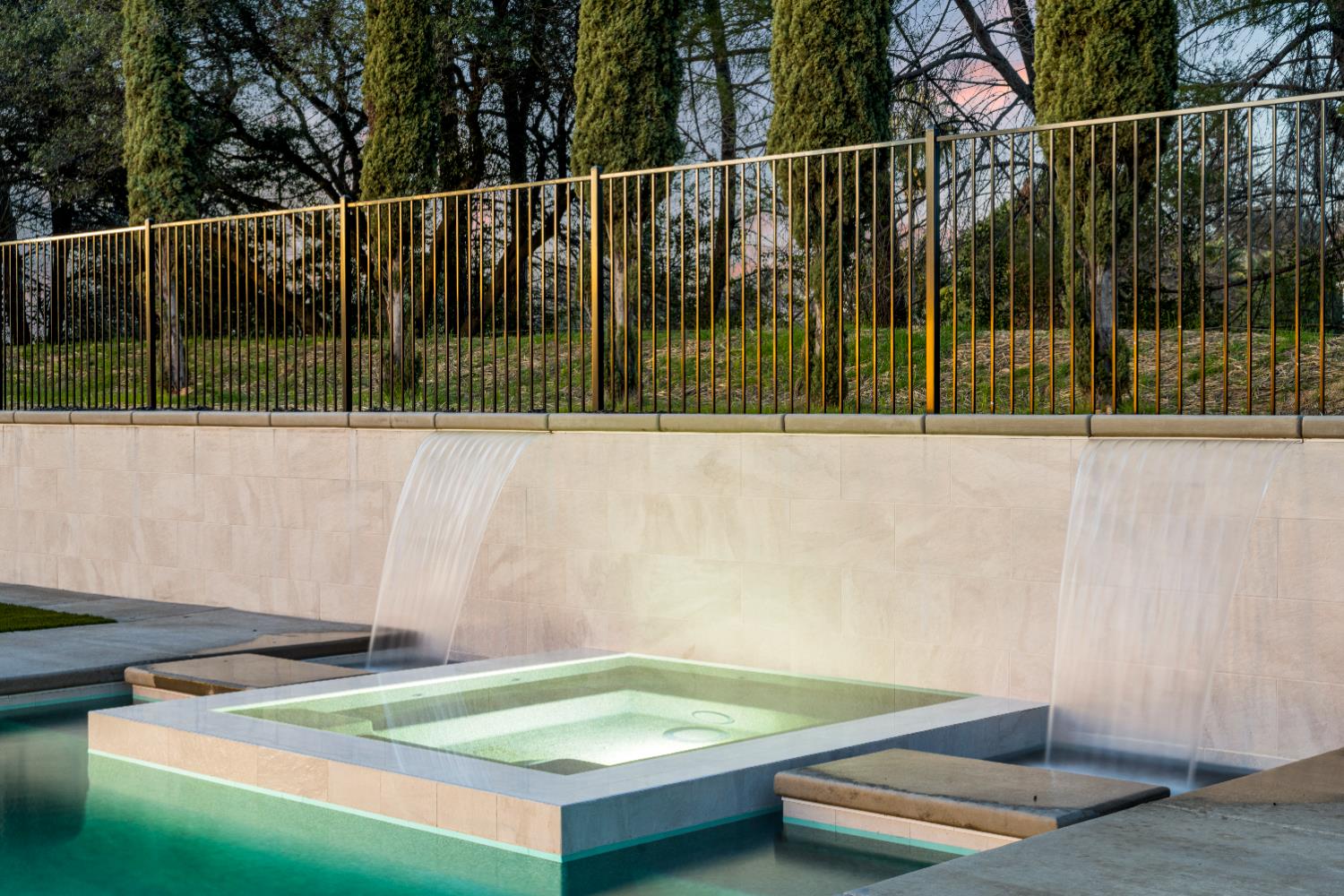 Newcastle, California, 95658, United States, 5 Bedrooms Bedrooms, ,4 BathroomsBathrooms,Residential,Active,2013165