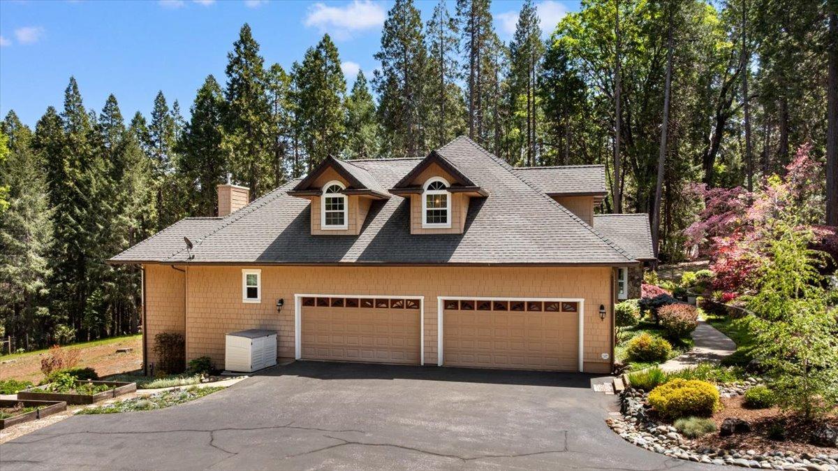 Grass Valley, California, 95945, United States, 4 Bedrooms Bedrooms, ,4 BathroomsBathrooms,Residential,Active,1798051