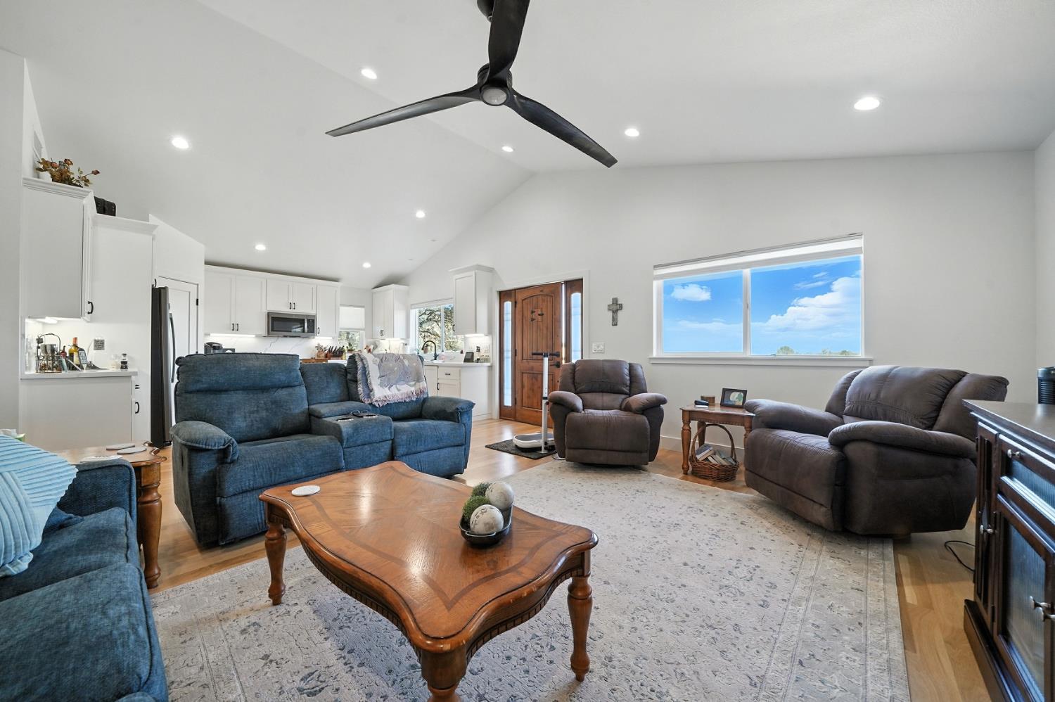 Angels Camp, California, 95222, United States, 3 Bedrooms Bedrooms, ,2 BathroomsBathrooms,Residential,Active,1942399