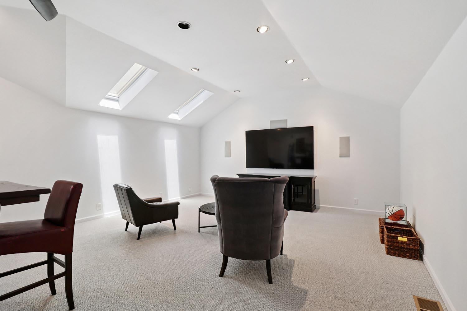 Carmichael, California, 95608, United States, 4 Bedrooms Bedrooms, ,3 BathroomsBathrooms,Residential,Active,2007341