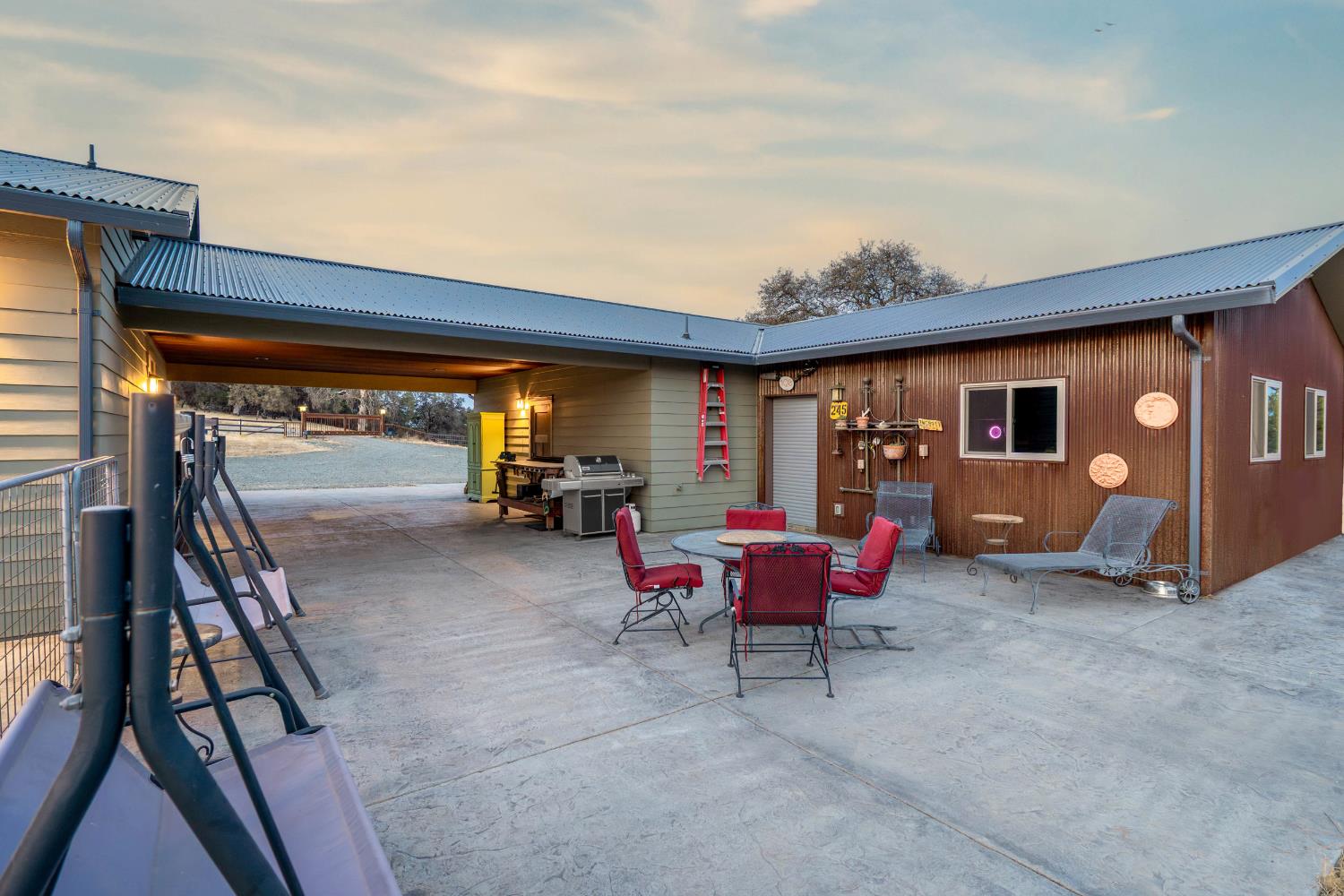 Smartsville, California, 95977, United States, 1 Bedroom Bedrooms, ,3 BathroomsBathrooms,Residential,Active,1952299