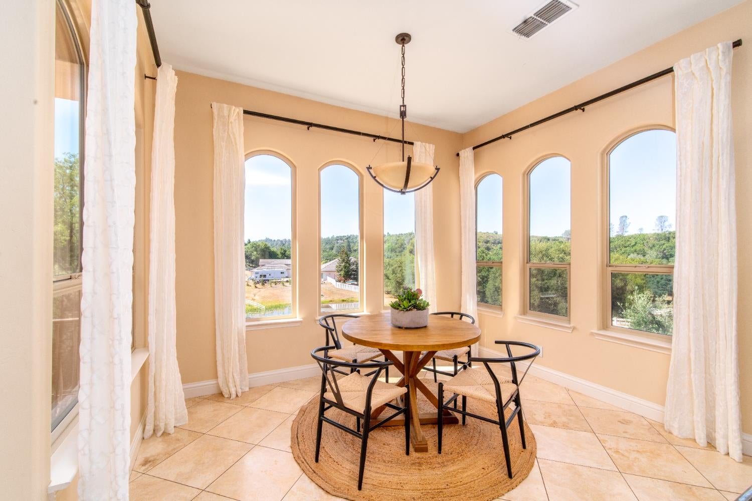 Shingle Springs, California, 95682, United States, ,4 BathroomsBathrooms,Residential,Active,1829887