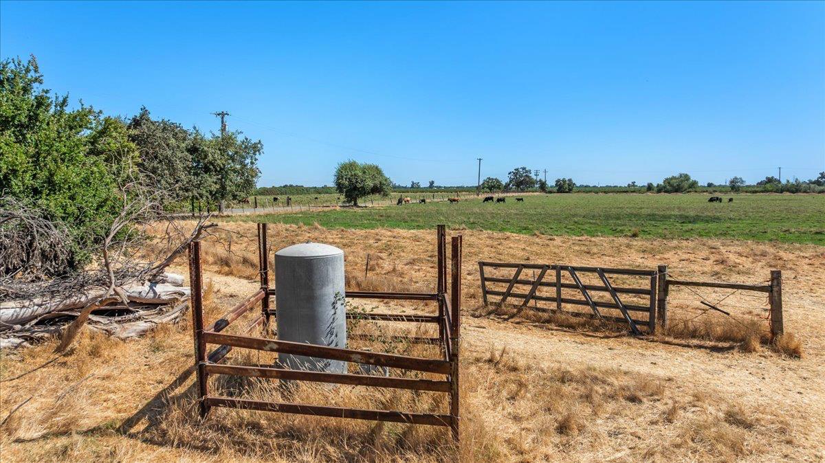Galt, California, 95632, United States, 3 Bedrooms Bedrooms, ,3 BathroomsBathrooms,Residential,Active,1922295