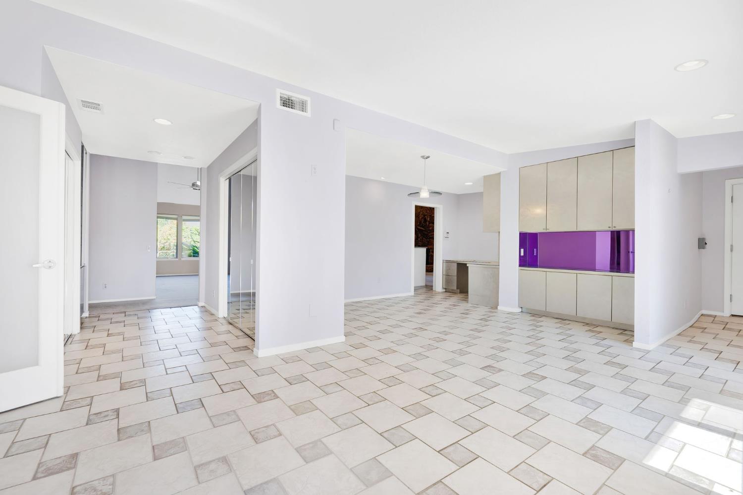 Davis, California, 95618, United States, 5 Bedrooms Bedrooms, ,4 BathroomsBathrooms,Residential,Active,1960157