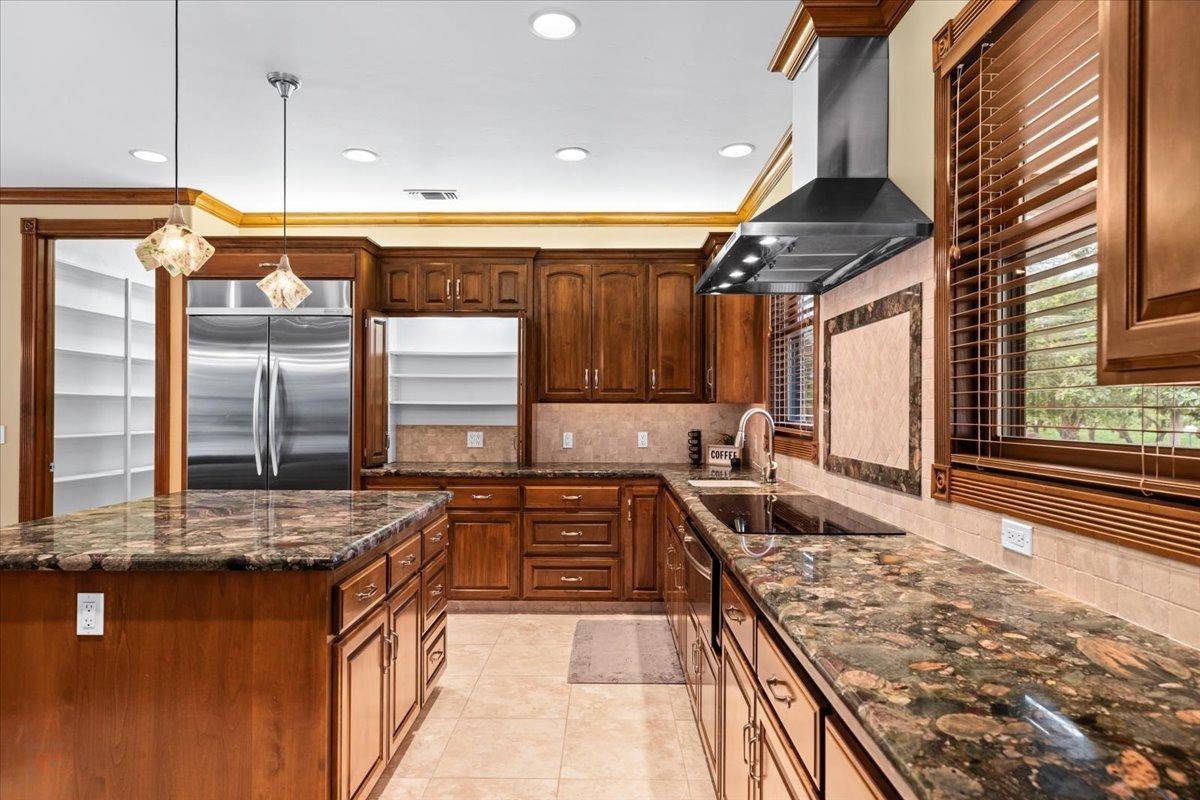 Ripon, California, 95366, United States, 3 Bedrooms Bedrooms, ,5 BathroomsBathrooms,Residential,Active,1808206