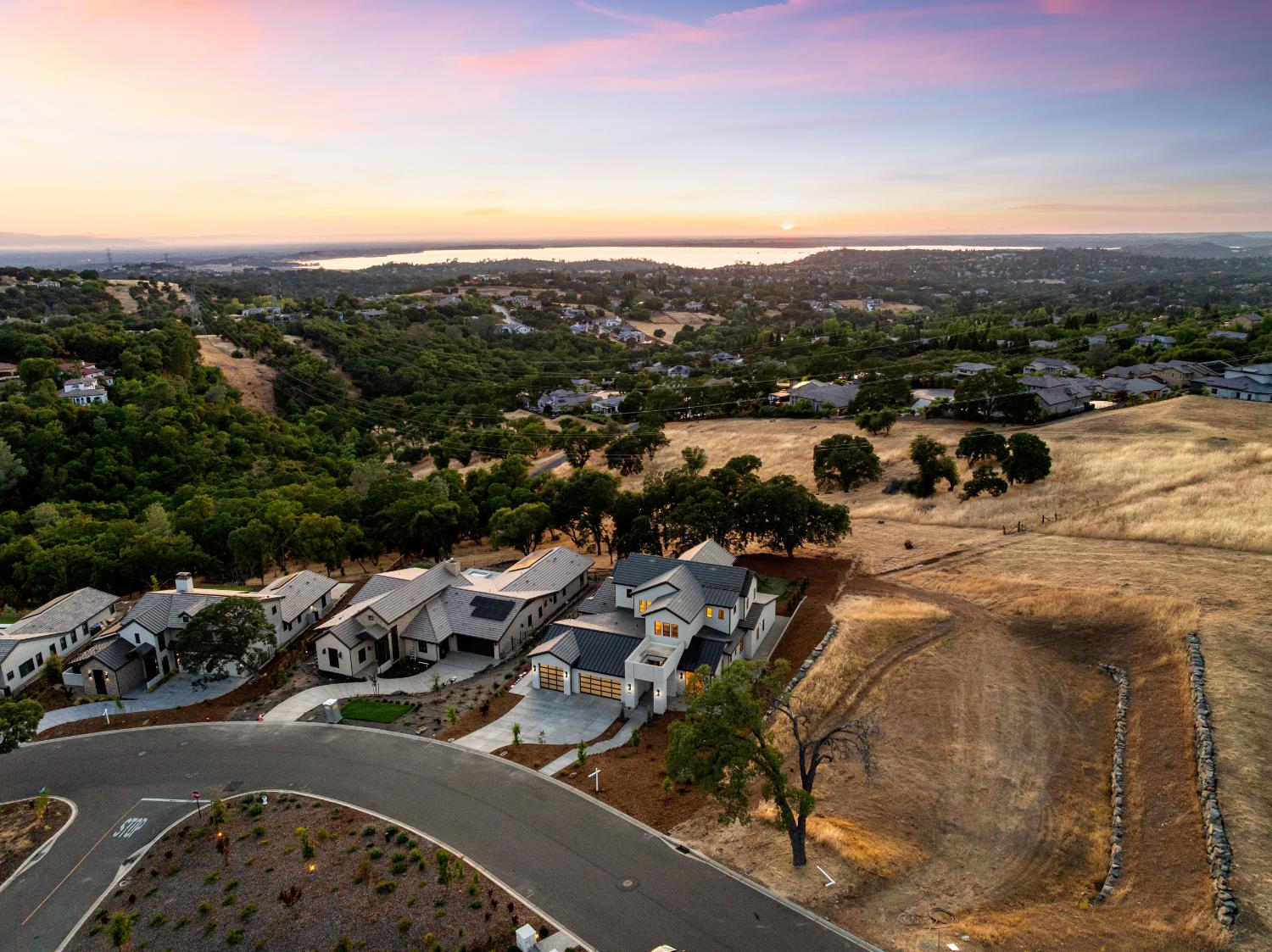 El Dorado Hills, California, 95762, United States, 5 Bedrooms Bedrooms, ,5 BathroomsBathrooms,Residential,Active,1920251