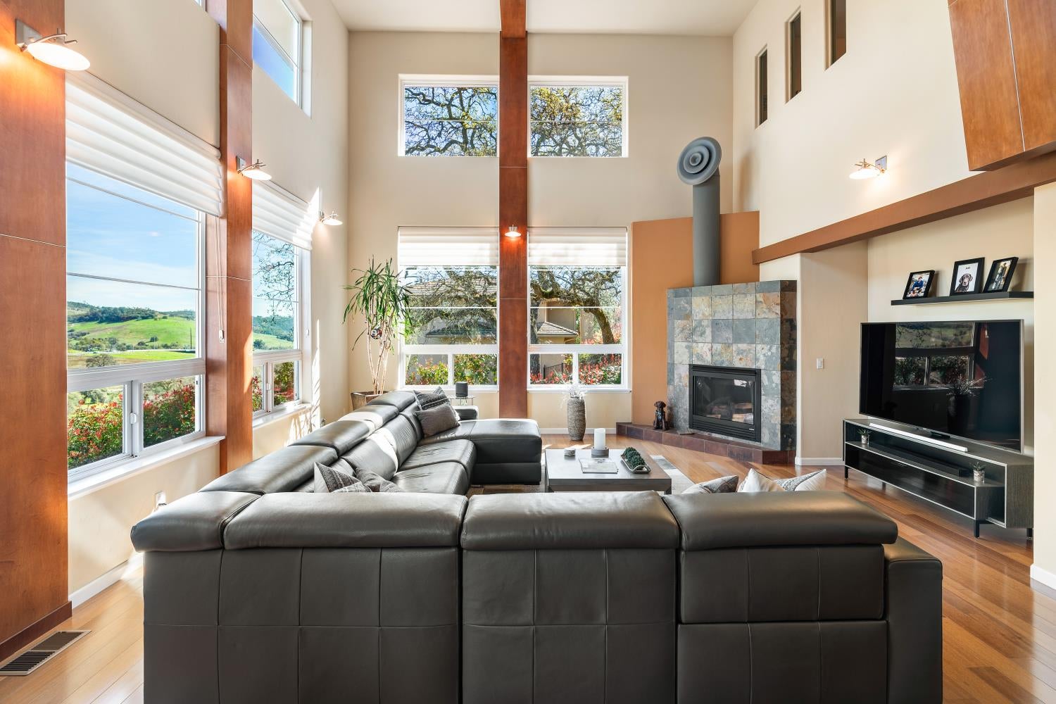 El Dorado Hills, California, 95762, United States, 5 Bedrooms Bedrooms, ,4 BathroomsBathrooms,Residential,Active,2023351