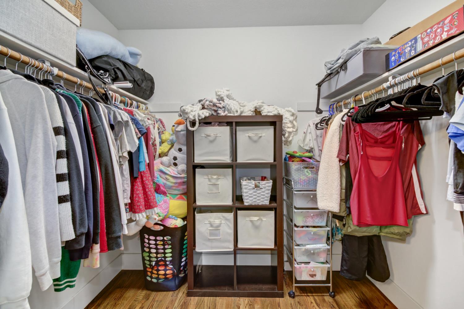 Carmichael, California, 95608, United States, 5 Bedrooms Bedrooms, ,4 BathroomsBathrooms,Residential,Active,1952048