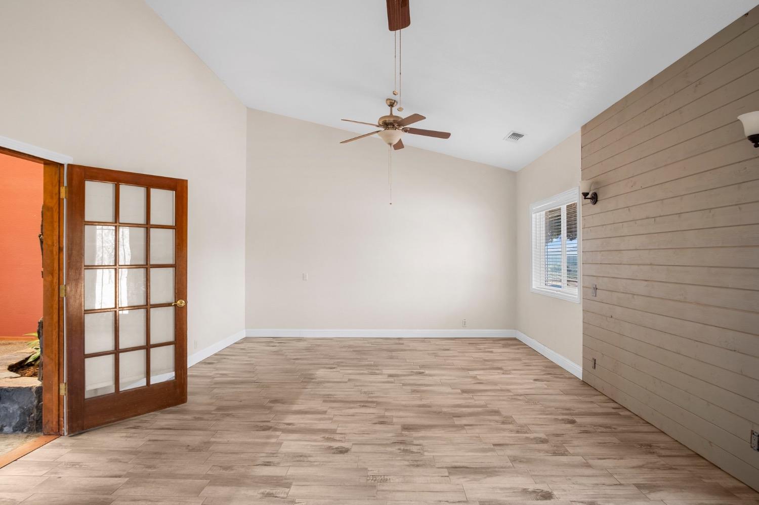 Snelling, California, 95369, United States, 4 Bedrooms Bedrooms, ,3 BathroomsBathrooms,Residential,Active,1929456