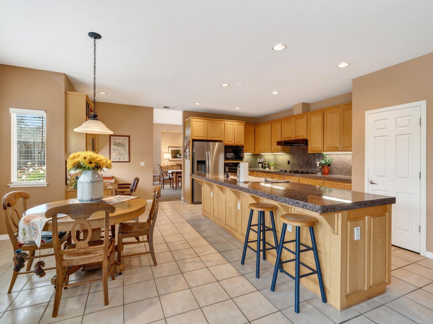 Davis, California, 95616, United States, 4 Bedrooms Bedrooms, ,3 BathroomsBathrooms,Residential,Active,2012895