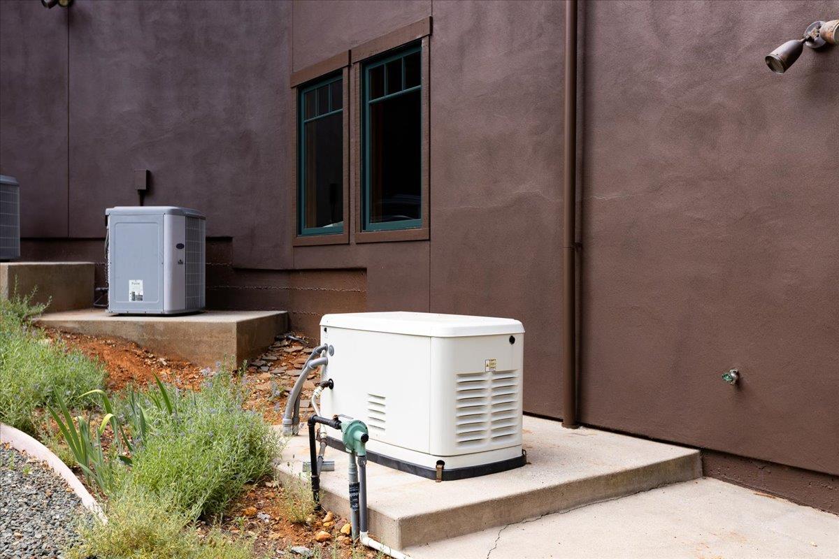 Nevada City, California, 95959, United States, 3 Bedrooms Bedrooms, ,4 BathroomsBathrooms,Residential,Active,1886804