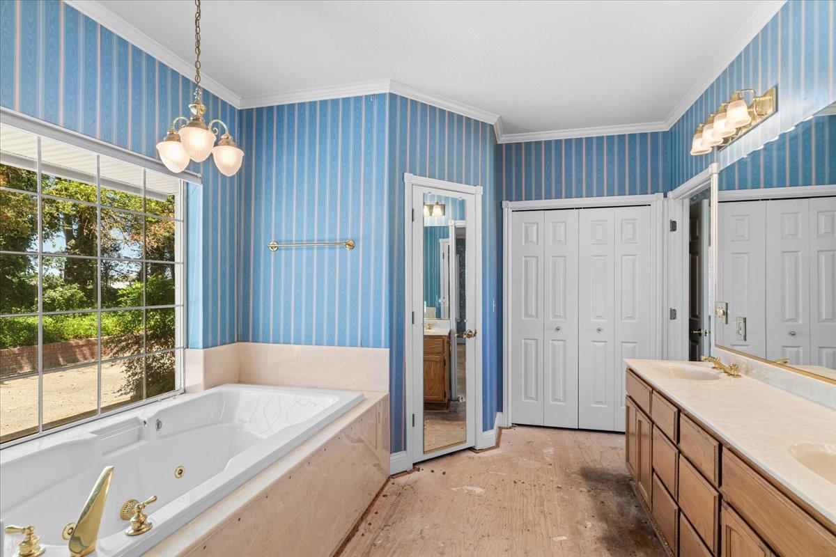 Galt, California, 95632, United States, 3 Bedrooms Bedrooms, ,3 BathroomsBathrooms,Residential,Active,1922295
