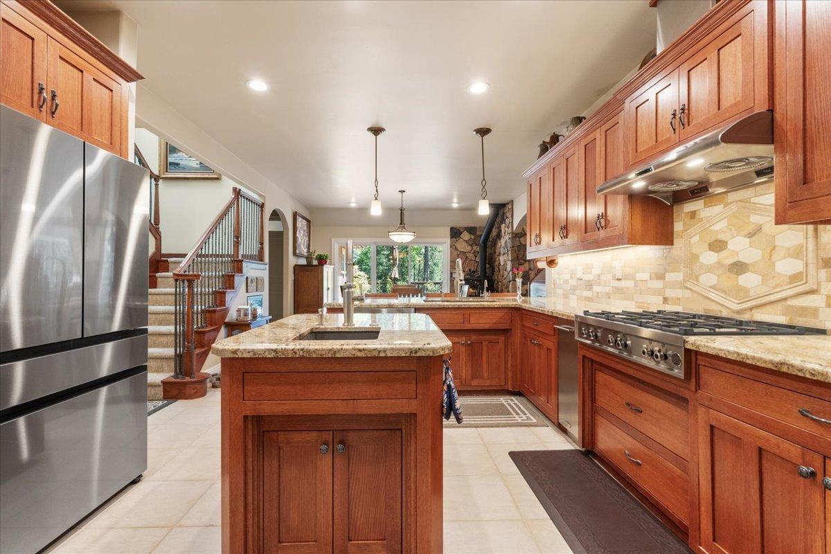 Grass Valley, California, 95945, United States, 4 Bedrooms Bedrooms, ,4 BathroomsBathrooms,Residential,Active,1798051