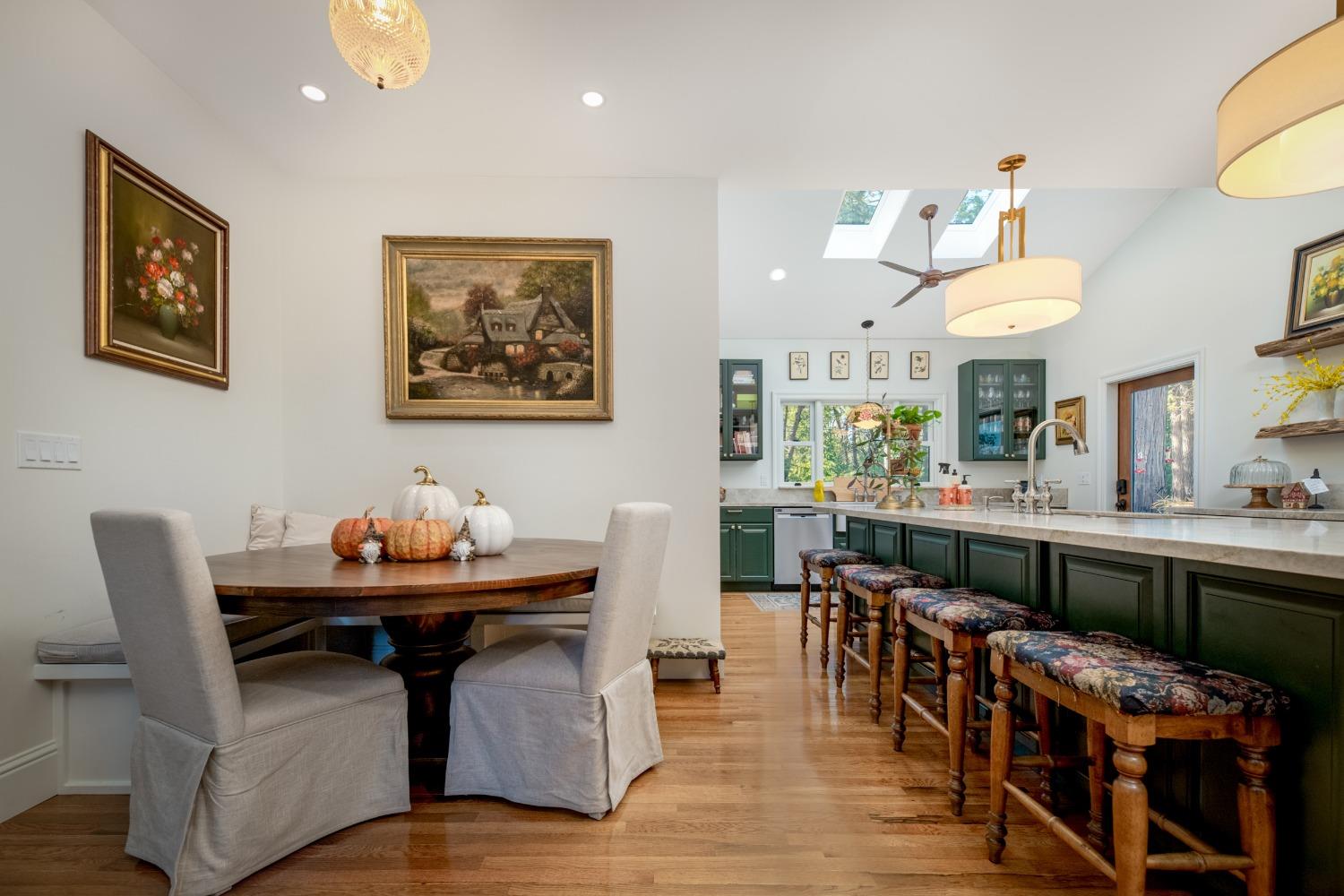 Nevada City, California, 95959, United States, 4 Bedrooms Bedrooms, ,5 BathroomsBathrooms,Residential,Active,1808164