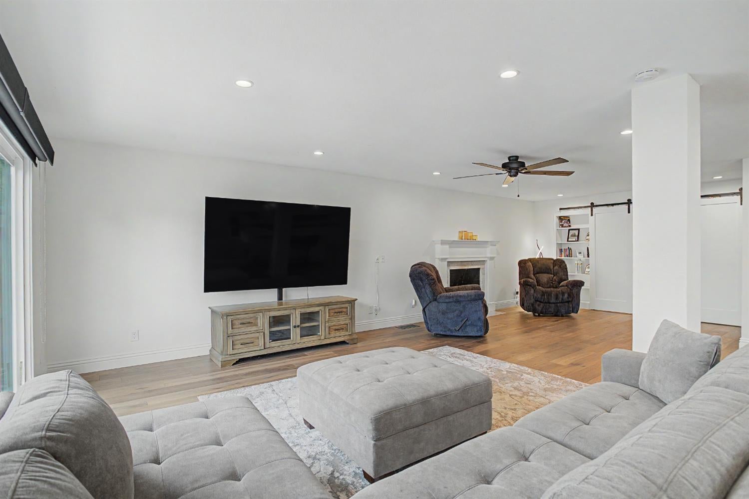 Sacramento, California, 95864, United States, 4 Bedrooms Bedrooms, ,3 BathroomsBathrooms,Residential,Active,2045002