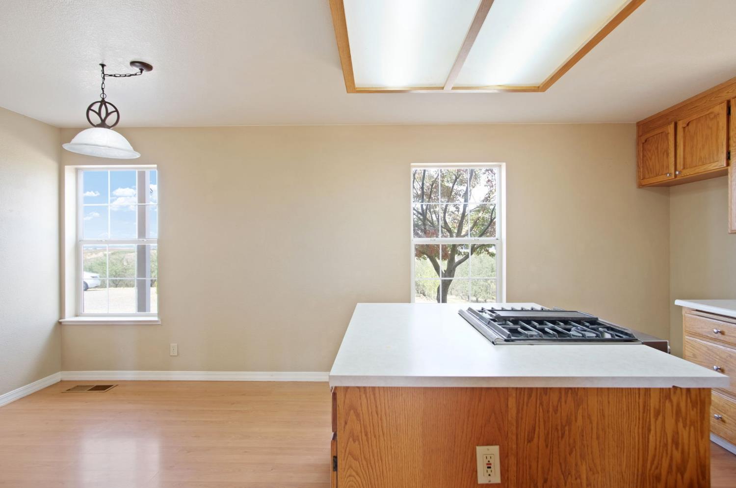 Hickman, California, 95323, United States, 4 Bedrooms Bedrooms, ,3 BathroomsBathrooms,Residential,Active,1954442