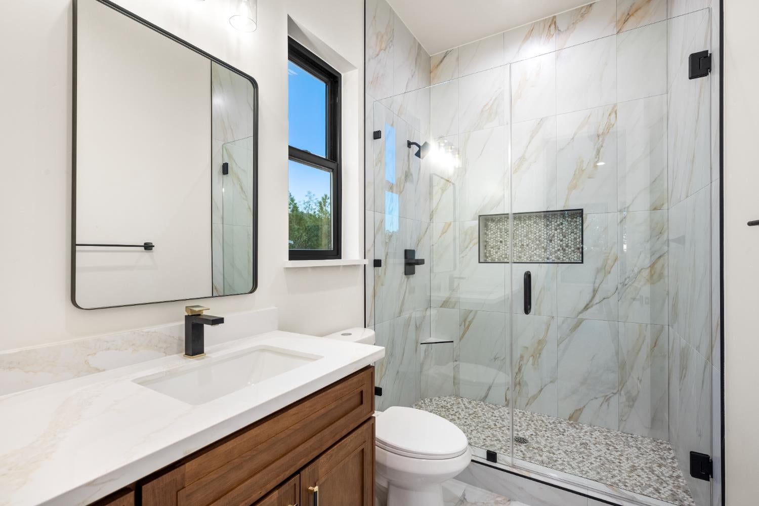 Auburn, California, 95602, United States, 4 Bedrooms Bedrooms, ,3 BathroomsBathrooms,Residential,Active,2003545