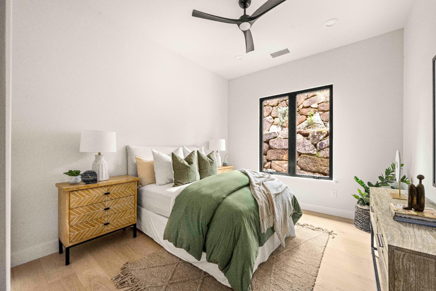 Meadow Vista, California, 95722, United States, 4 Bedrooms Bedrooms, ,4 BathroomsBathrooms,Residential,Active,2006812