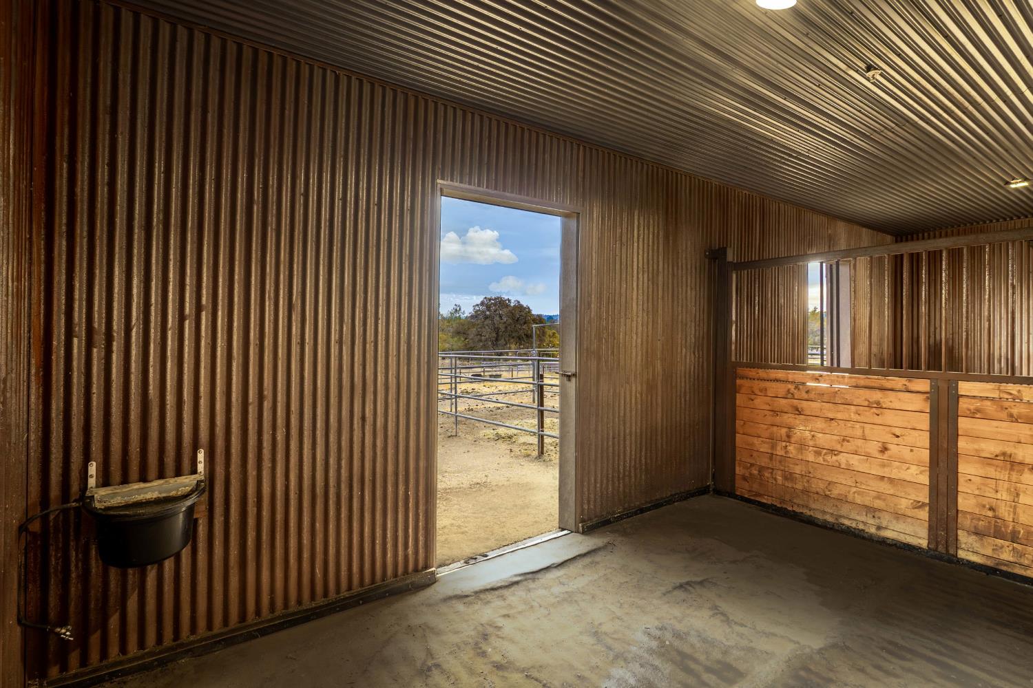 Smartsville, California, 95977, United States, 1 Bedroom Bedrooms, ,3 BathroomsBathrooms,Residential,Active,1952299