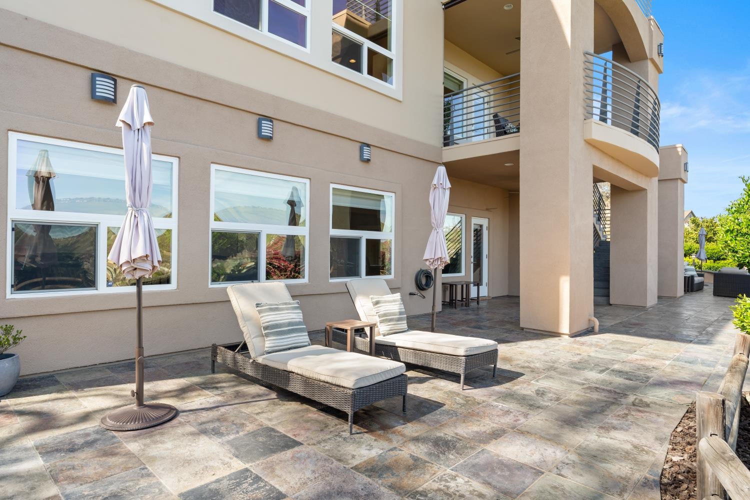 El Dorado Hills, California, 95762, United States, 5 Bedrooms Bedrooms, ,4 BathroomsBathrooms,Residential,Active,2023351