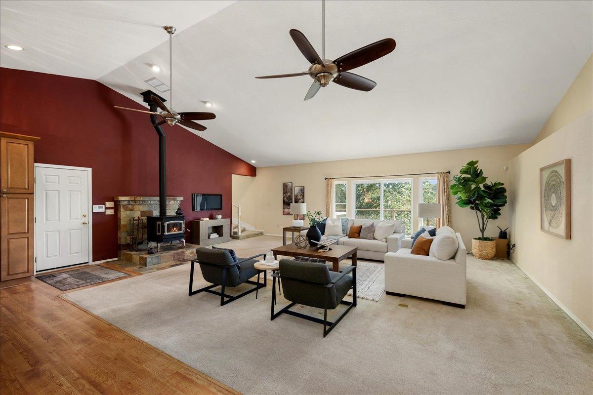 Newcastle, California, 95658, United States, 3 Bedrooms Bedrooms, ,3 BathroomsBathrooms,Residential,Active,1798198