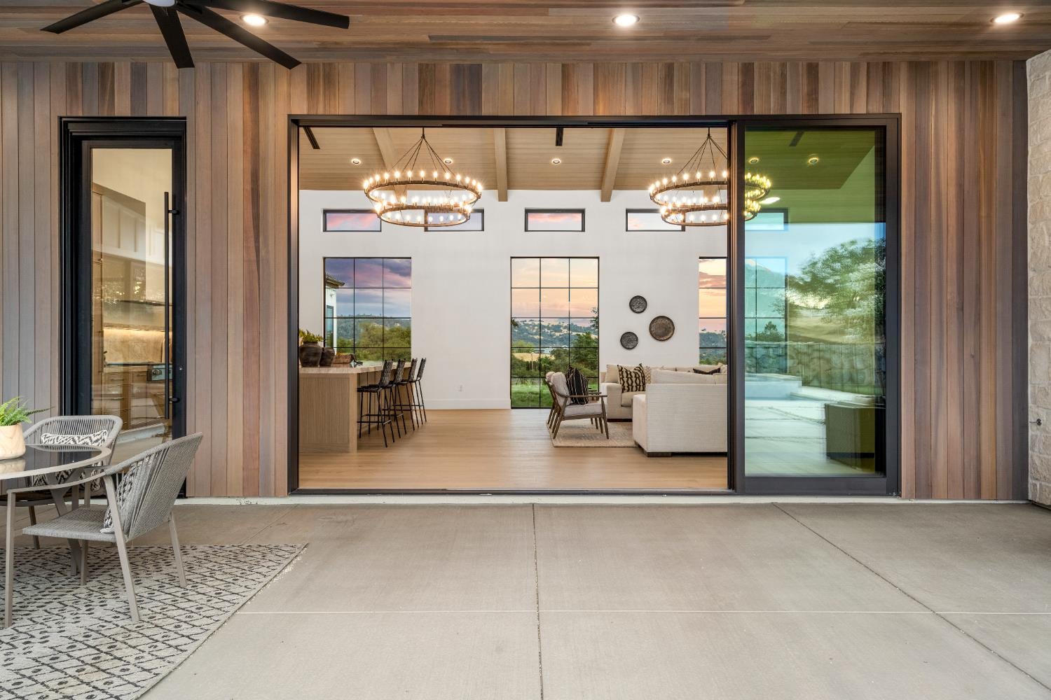 Newcastle, California, 95658, United States, 4 Bedrooms Bedrooms, ,6 BathroomsBathrooms,Residential,Active,1973288