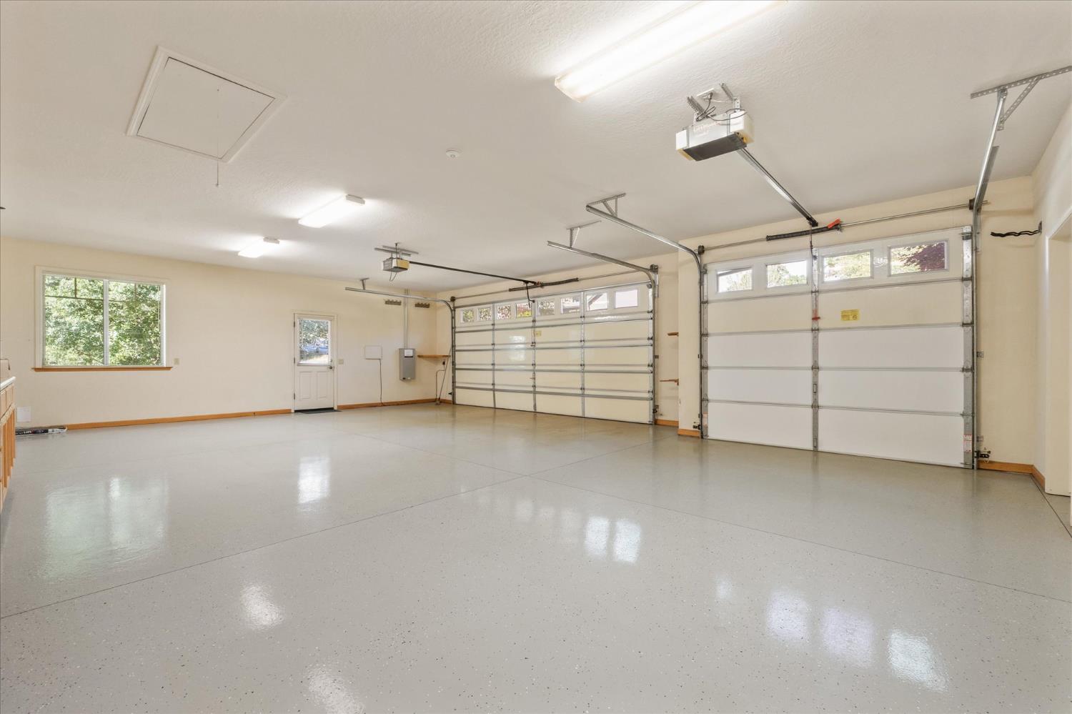 Angels Camp, California, 95222, United States, 3 Bedrooms Bedrooms, ,4 BathroomsBathrooms,Residential,Active,2036048