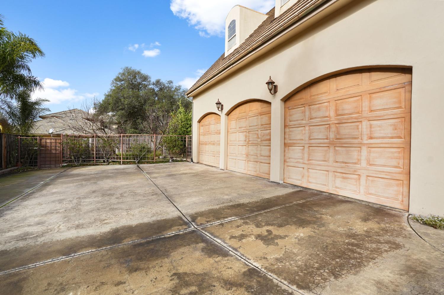 Folsom, California, 95630, United States, 4 Bedrooms Bedrooms, ,4 BathroomsBathrooms,Residential,Active,2008257