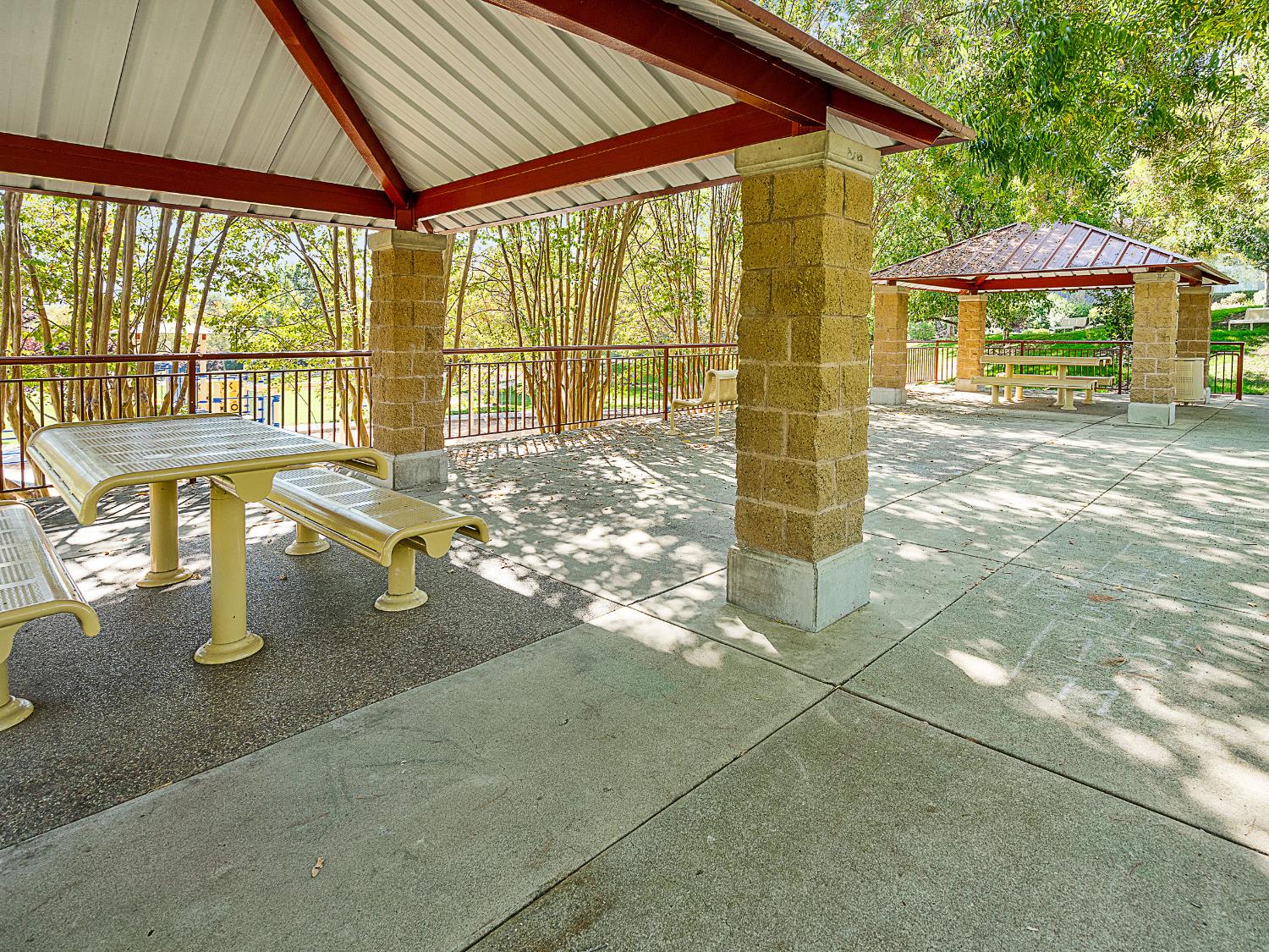 El Dorado Hills, California, 95762, United States, 4 Bedrooms Bedrooms, ,3 BathroomsBathrooms,Residential,Active,1967105