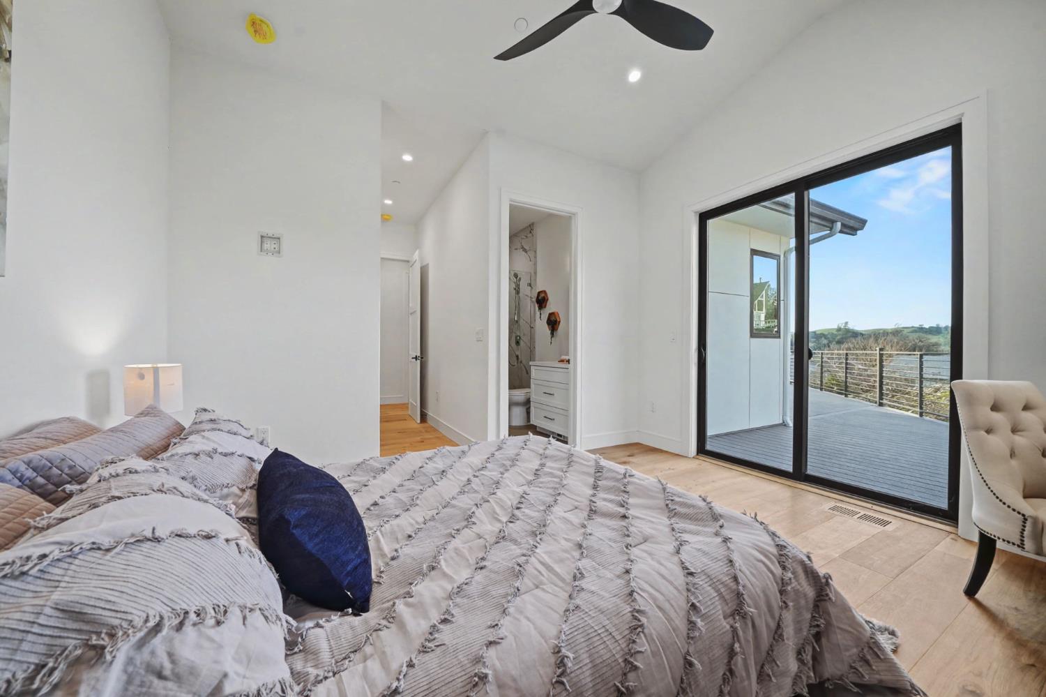 Copperopolis, California, 95228, United States, 3 Bedrooms Bedrooms, ,4 BathroomsBathrooms,Residential,Active,2044189