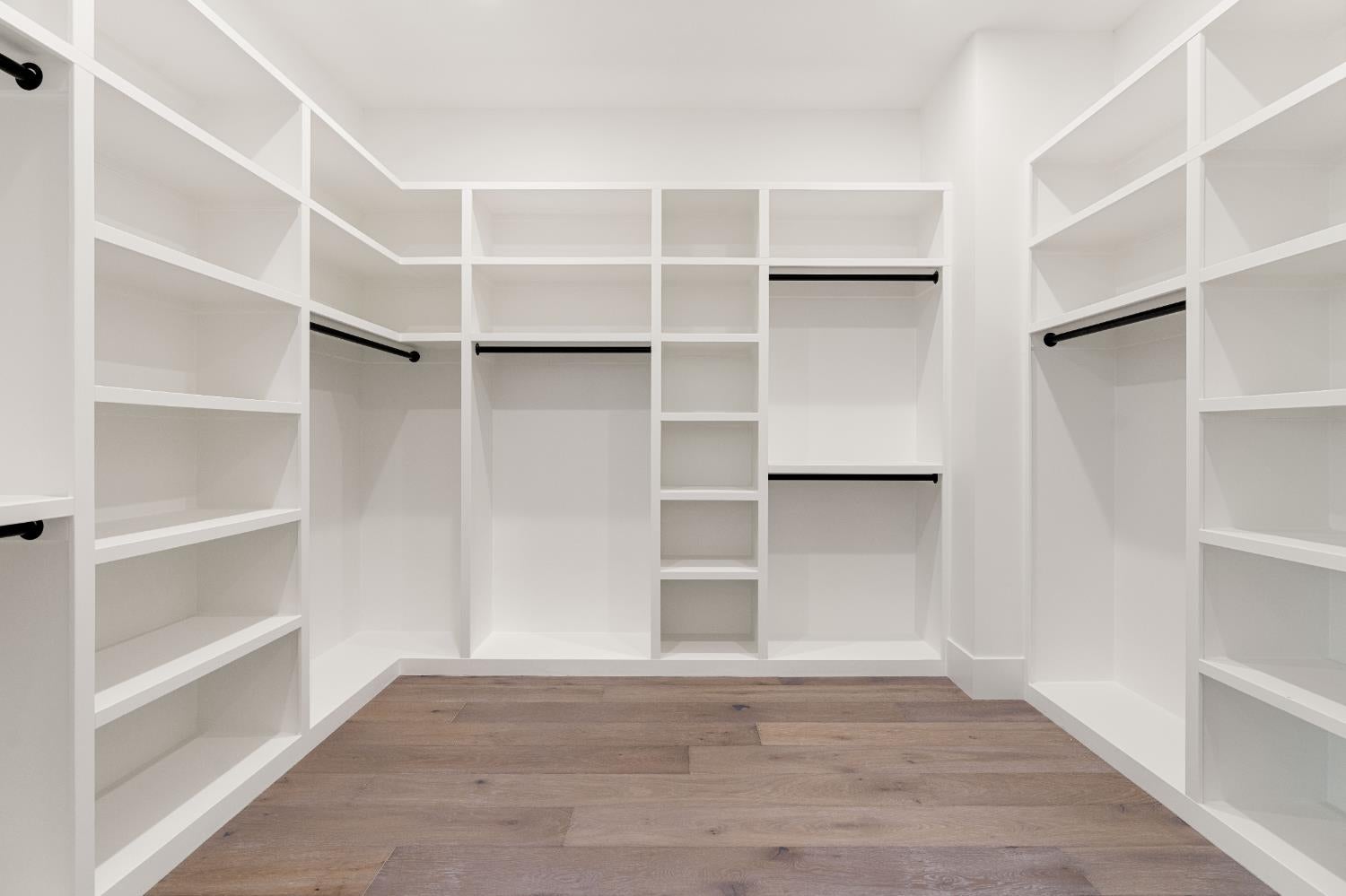 El Dorado Hills, California, 95762, United States, 5 Bedrooms Bedrooms, ,5 BathroomsBathrooms,Residential,Active,1998588