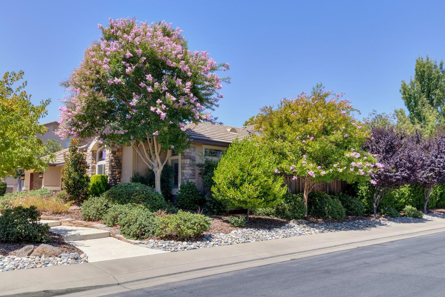 West Sacramento, California, 95605, United States, 4 Bedrooms Bedrooms, ,3 BathroomsBathrooms,Residential,Active,1929784