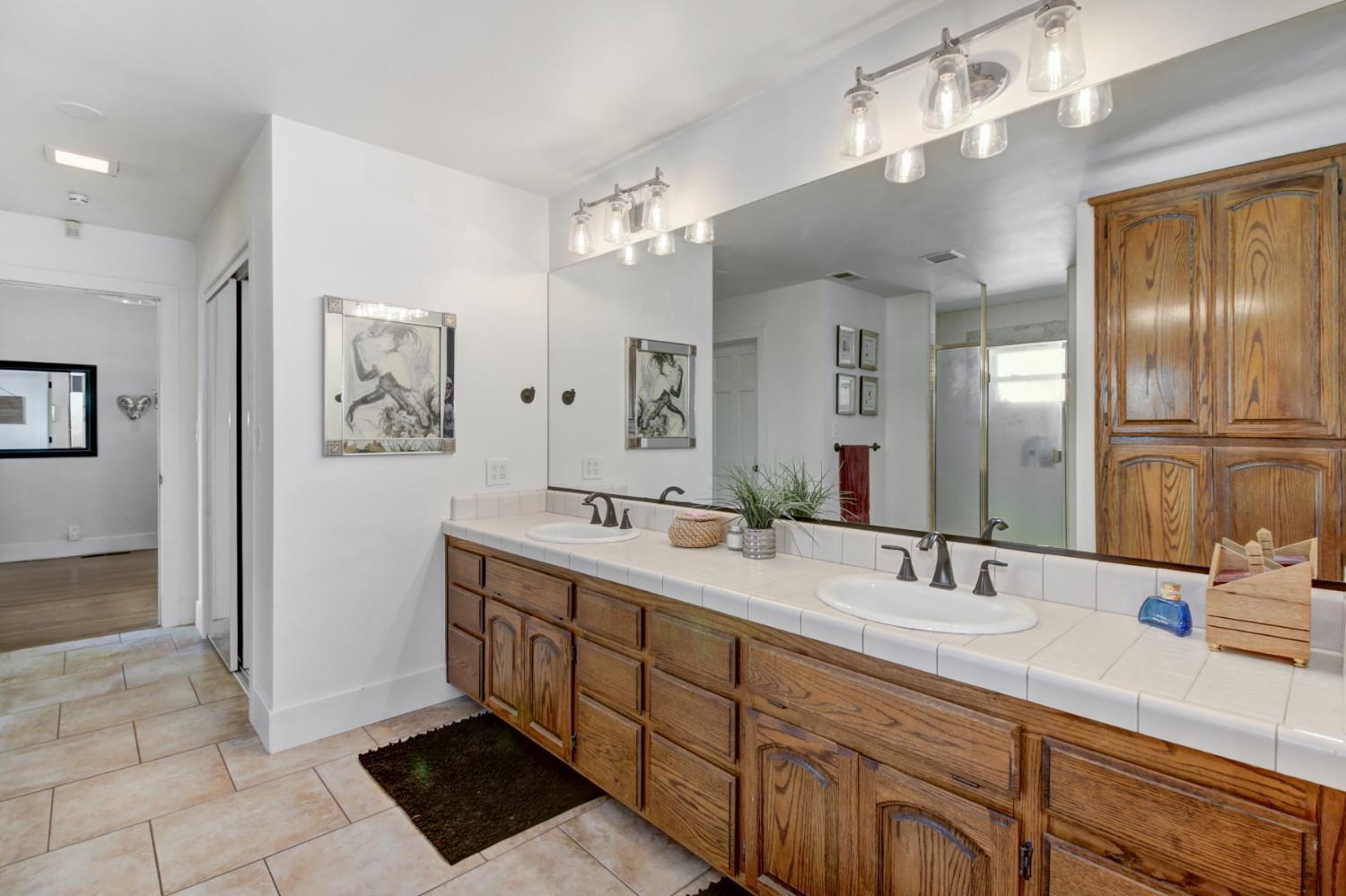 Carmichael, California, 95608, United States, 5 Bedrooms Bedrooms, ,4 BathroomsBathrooms,Residential,Active,1952048