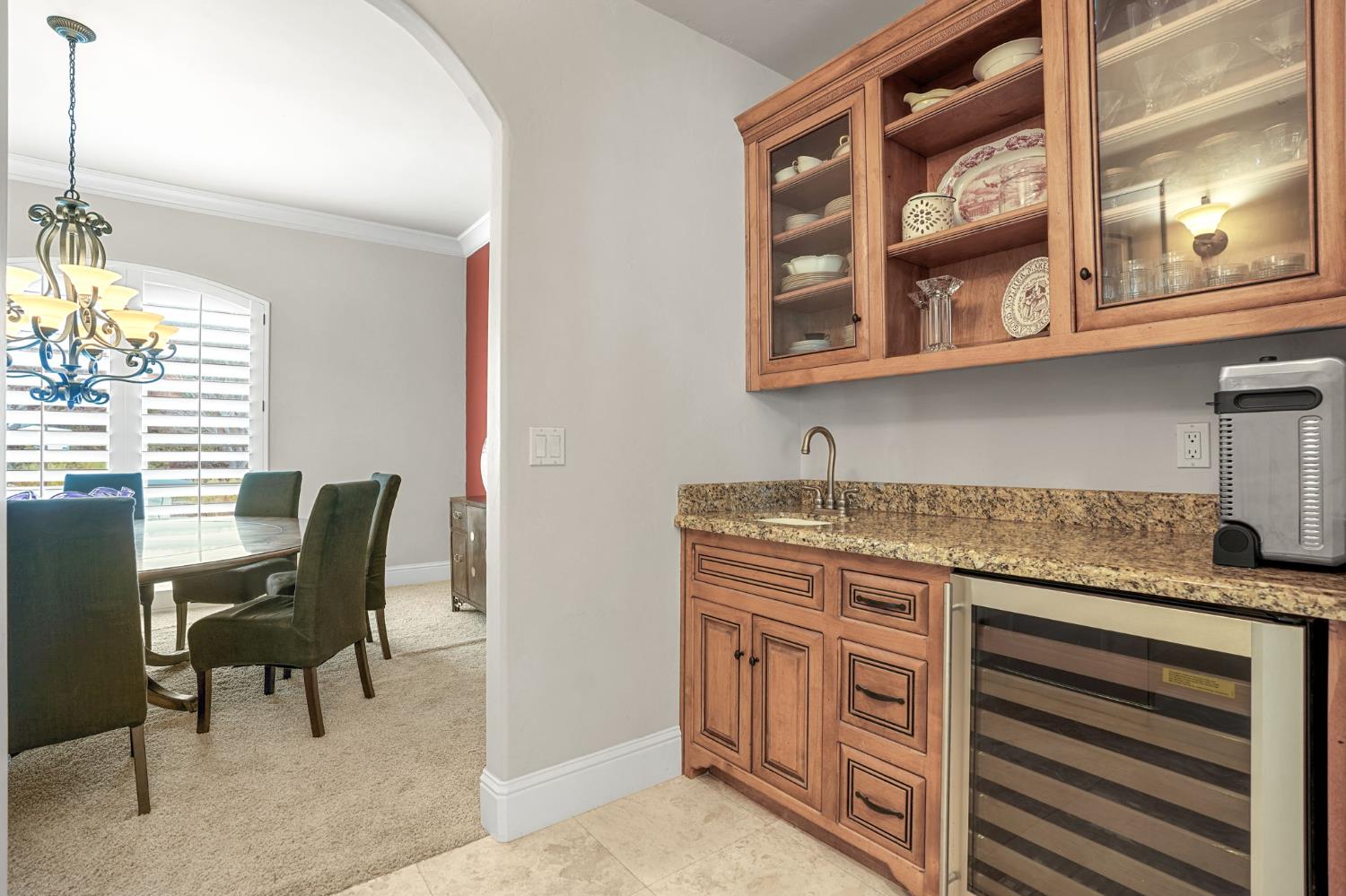 Folsom, California, 95630, United States, 4 Bedrooms Bedrooms, ,4 BathroomsBathrooms,Residential,Active,2008257