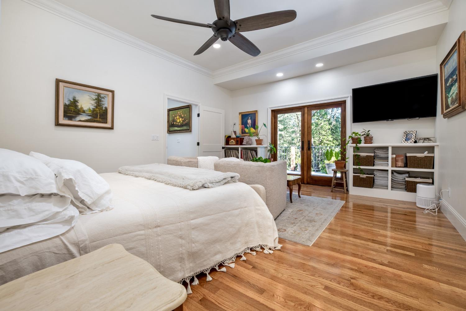 Nevada City, California, 95959, United States, 4 Bedrooms Bedrooms, ,5 BathroomsBathrooms,Residential,Active,1808164