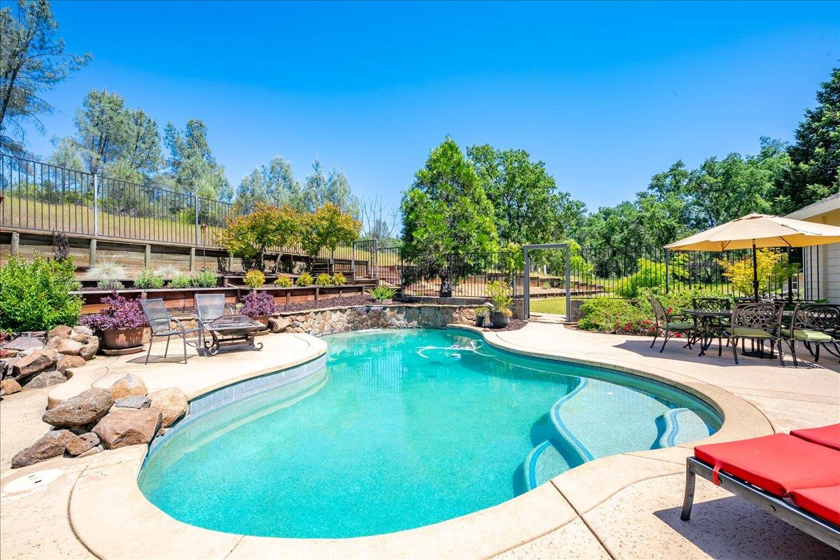 Shingle Springs, California, 95682, United States, 3 Bedrooms Bedrooms, ,3 BathroomsBathrooms,Residential,Active,1823945