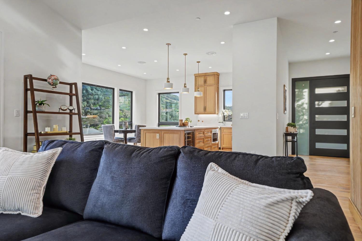 Copperopolis, California, 95228, United States, 3 Bedrooms Bedrooms, ,4 BathroomsBathrooms,Residential,Active,2044189