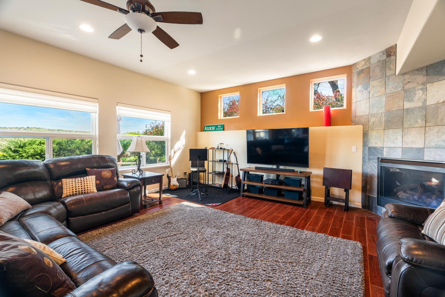 El Dorado Hills, California, 95762, United States, 5 Bedrooms Bedrooms, ,4 BathroomsBathrooms,Residential,Active,2023351