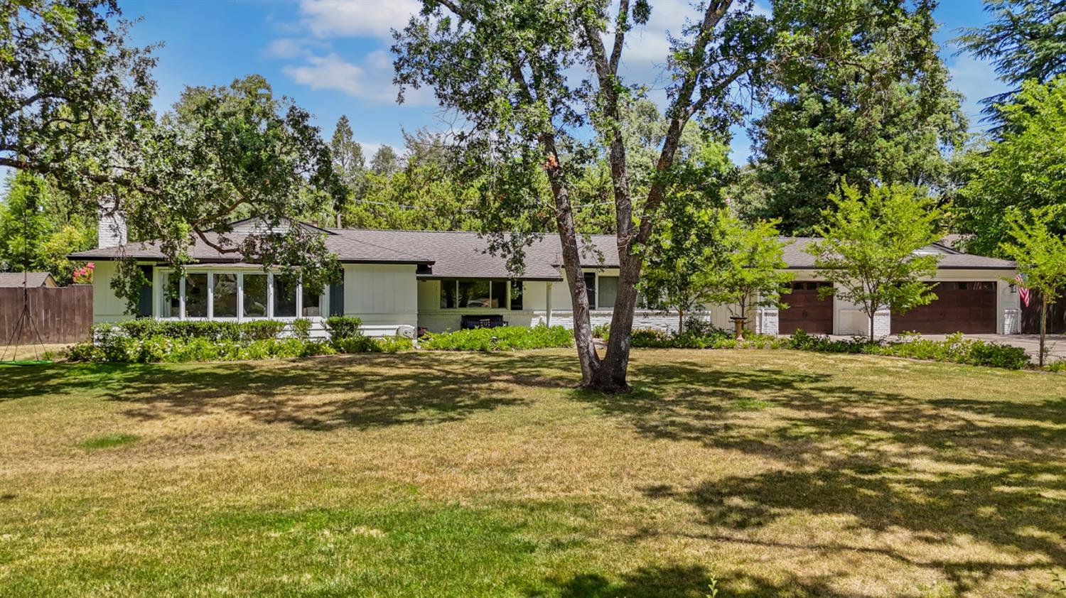 Carmichael, California, 95608, United States, 4 Bedrooms Bedrooms, ,3 BathroomsBathrooms,Residential,Active,1904149