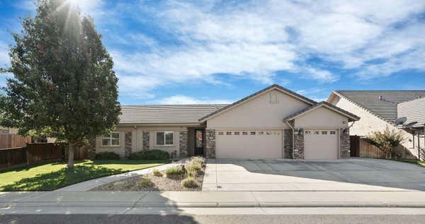 946 STAMPEDE TRL, GALT, CA 95632 - Image 1