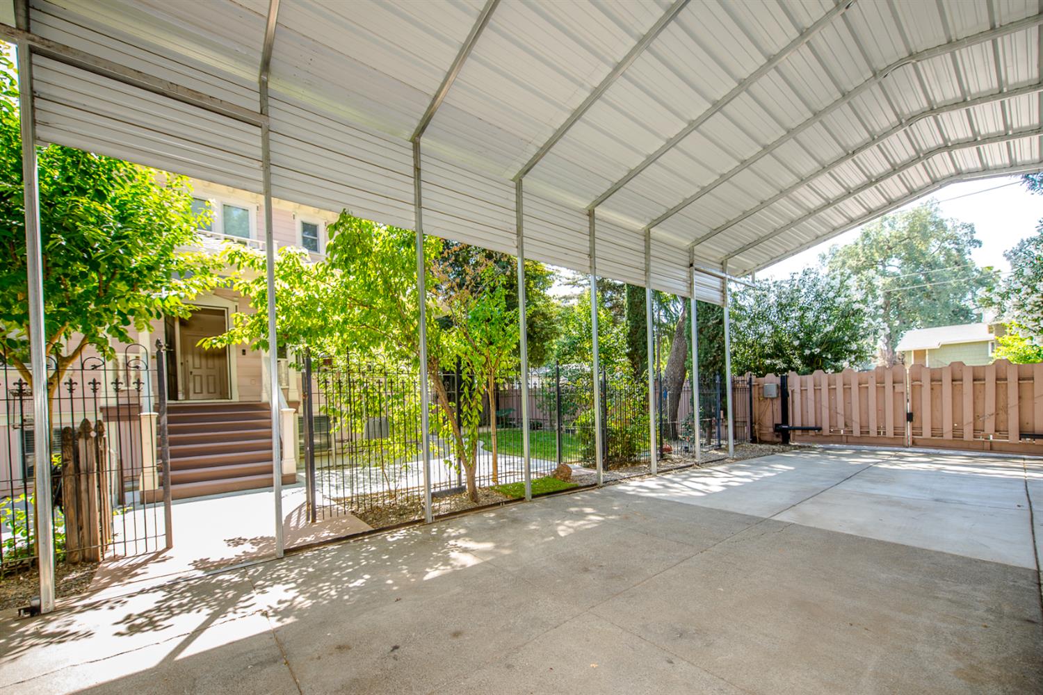 Woodland, California, 95695, United States, 5 Bedrooms Bedrooms, ,4 BathroomsBathrooms,Residential,Active,1843839