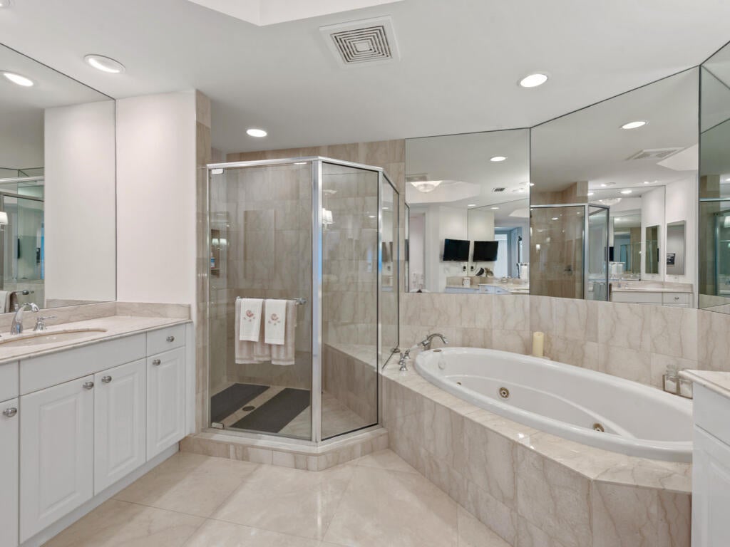 Marco Island, Florida, 34145, United States, 3 Bedrooms Bedrooms, ,4 BathroomsBathrooms,Residential,Active,1904725